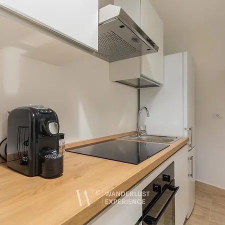 Wanderlust Experience Bea *