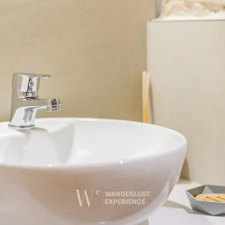 Wanderlust Experience Bea Bitonto